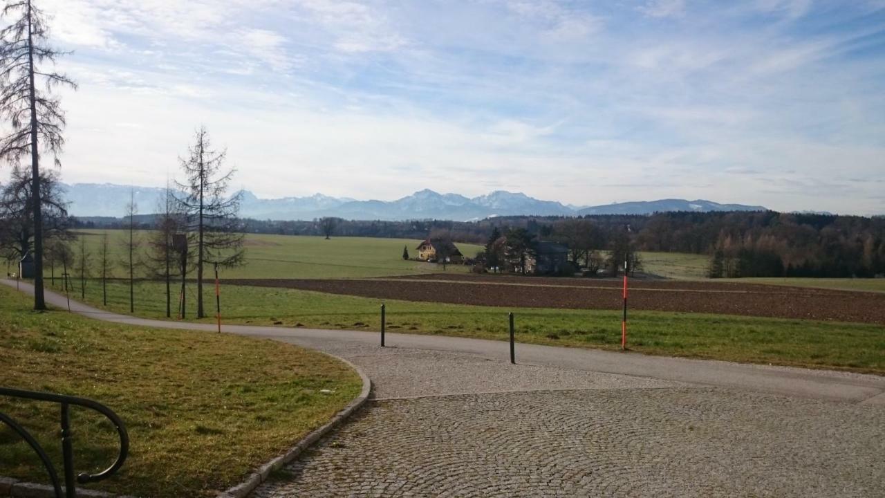 Ferienwohnung An Der Idyllischen Salzachschleife Naehe Salzburg Laufen Exterior photo